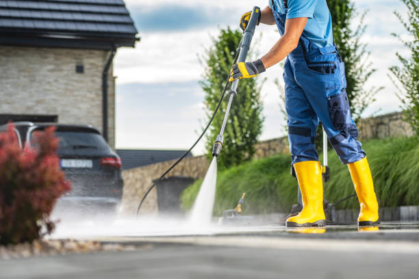 Best Roof Pressure Washing  in Versailles, MO